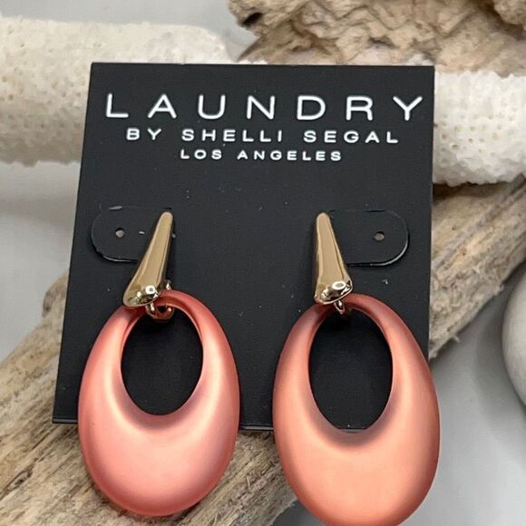 SIlver / Peach  Earrings Laundry by Shelli Segal - Picture 3 of 8